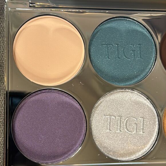 TIGI Professional Cosmetics High Density Eyeshadow Palette 8 Colors Mirror NEW - Picture 7 of 9